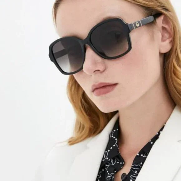 Gucci GG0765SA 002 Butterfly Sunglasses - Black/Grey display picture 3